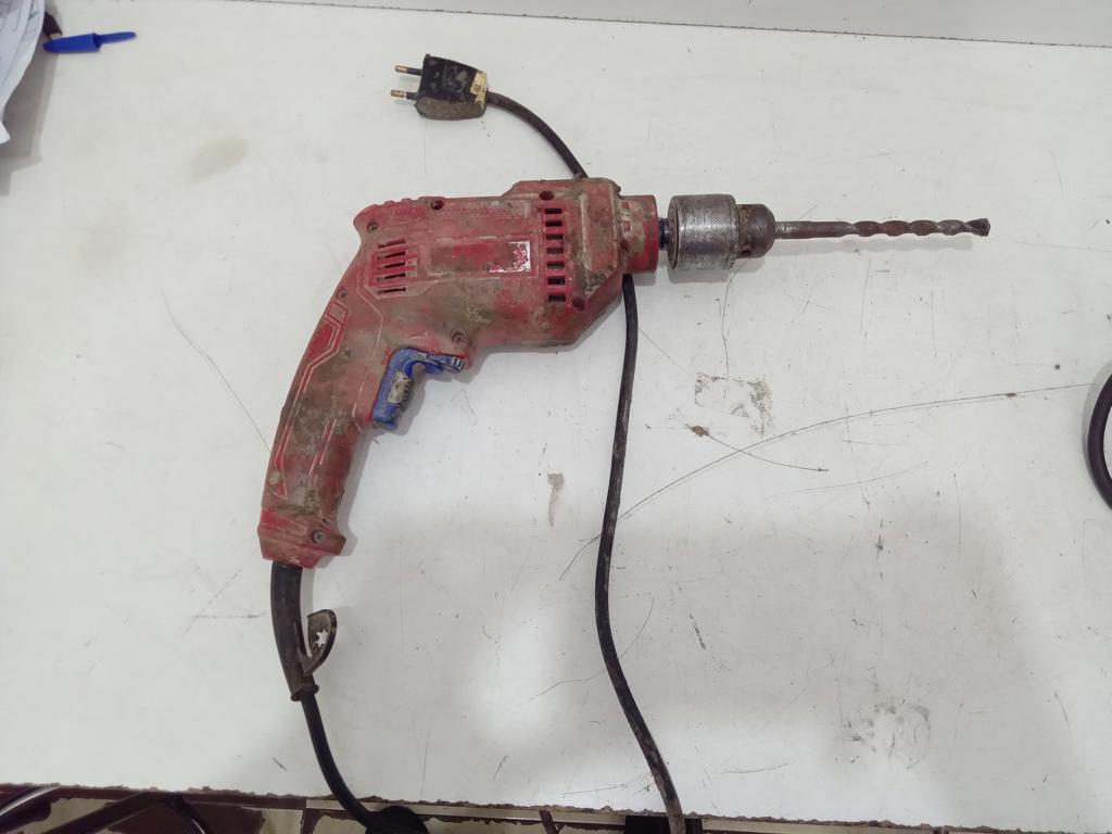 Taladro Marca Emtop Modelo No Tiene Usado Con Desgaste Acc Con Una Mecha P/ Madera