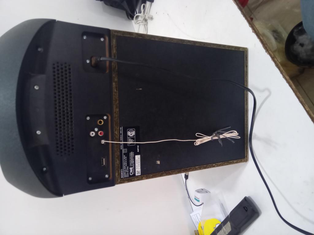 Equipo De Sonido Marca Sony Sin Control Modelo No Tiene Usado En Buen Estado Acc No Tiene