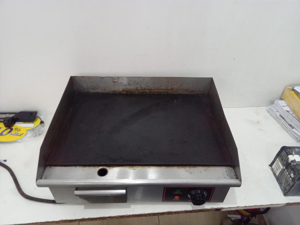 Foto 2 de Plancha Hamburguesera Marca Italux Modelo 70cm Usado En Buen Estado Acc No Tiene