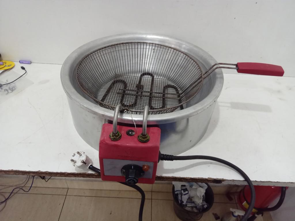Foto 2 de Fritadora Marca Progas Modelo Usado Con Desgaste Acc Canastilla