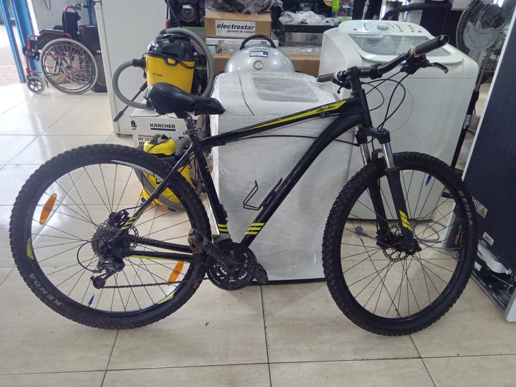 Bicicleta Marca Giant Aro 29 Modelo Revel Usado En Buen Estado Acc No Tiene