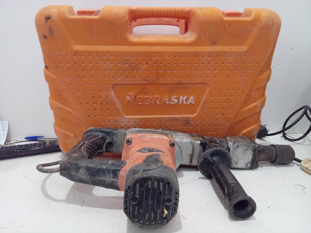 Foto 2 de Taladro Marca Nebraska Modelo Nemenn 1200 Usado Con Desgaste Acc No Tiene