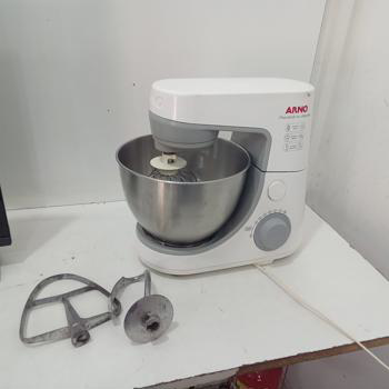 Batidora Marca Arno Modelo Sx84 Usado En Buen Estado Acc Tres Batidores Un Vol De Aluminio