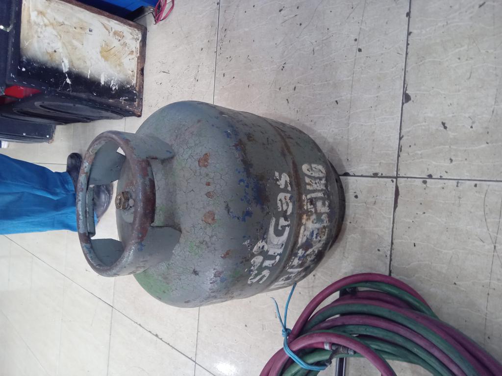 Garrafa Cap 13 Kg. Marca Gas Total Usado En Buen Estado Color Gris Acc No Tiene