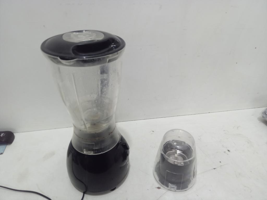 Foto 2 de Licuadora Marca Trillium Modelo Tx-B208 Velocidades Usado En Buen Estado Acc Con Jarra De Plástico Y Procesador