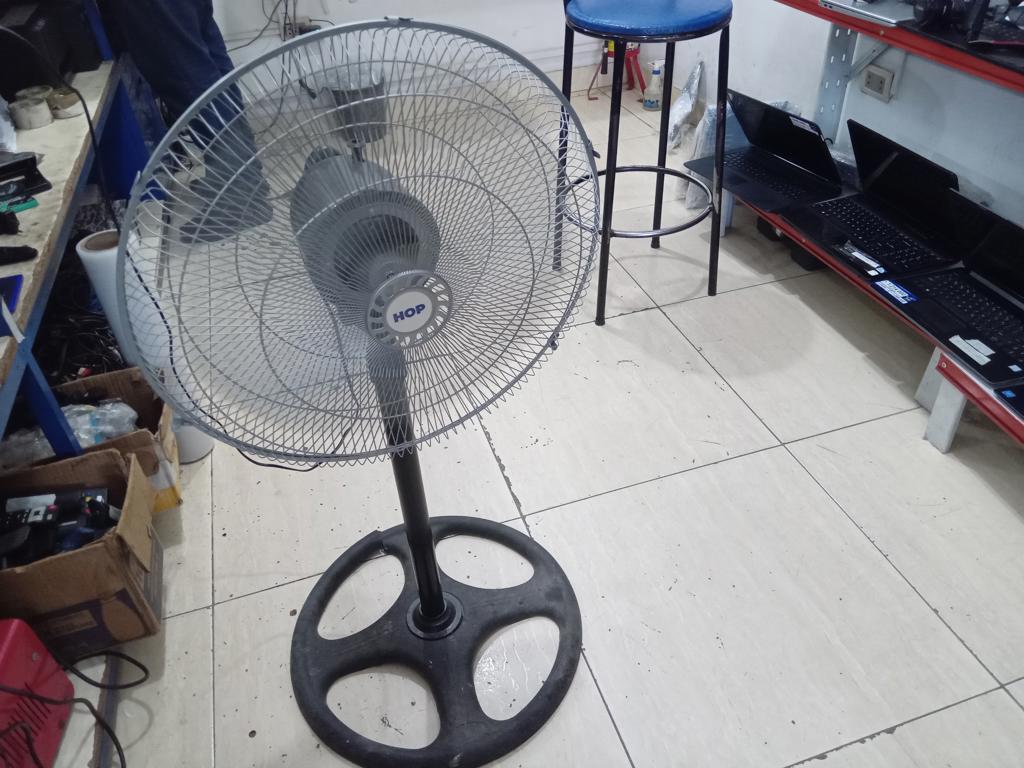 Ventilador 3 Velocidades Marca Hop Modelo No Tiene Usado En Buen Estado Acc No Tiene