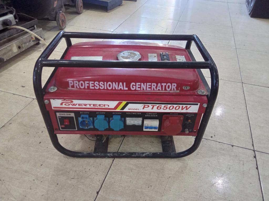 Generador Electrico Marca Powertech Modelo Pt6500w Usado En Buen Estado Potencia En Kva 6500 Acc No Tiene