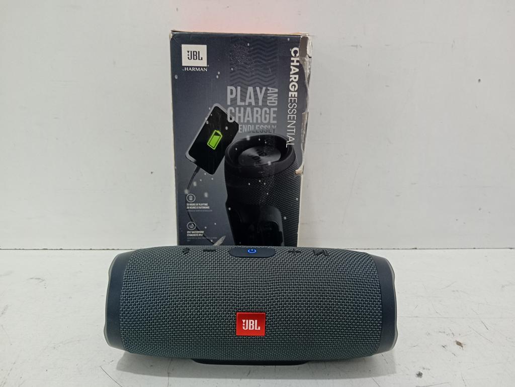 Speaker Potencia Watts No Tiene Marca Jbl Sin Control Modelo Charge Essential Usado En Buen Estado Con Caja Acc Manual