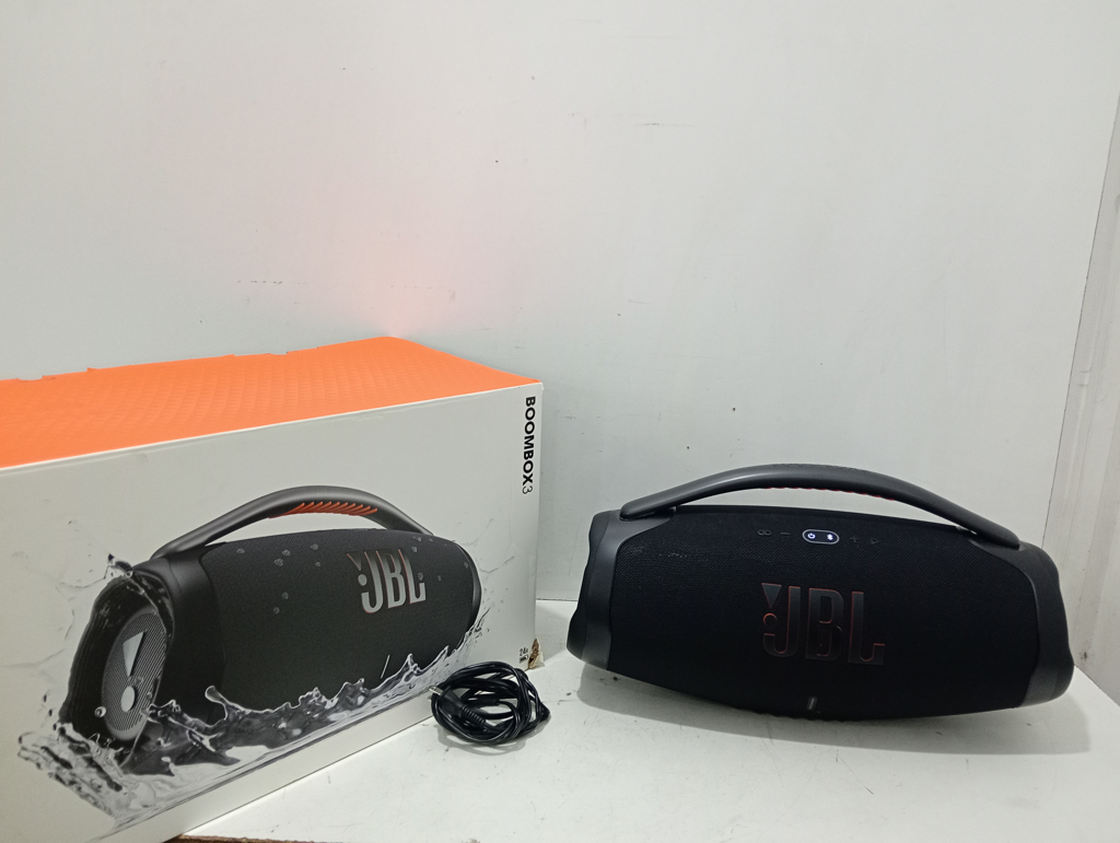 Speaker Potencia Watts No Tiene Marca Jbl Sin Control Modelo Boombox 3 Usado En Buen Estado Con Caja Acc Con Cable Cte En Caja
