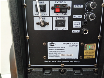 Caja De Sonido Amplificada Marca Tokyo Modelo Eltpparty15-N Sin Control Usado En Buen Estado Acc C/ Rueditas
