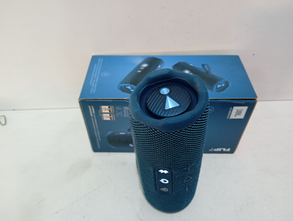 Speaker Potencia Watts No Tiene Marca Jbl Sin Control Modelo Flip7 Nro Usado En Buen Estado Sin Caja Acc Sin Cable
