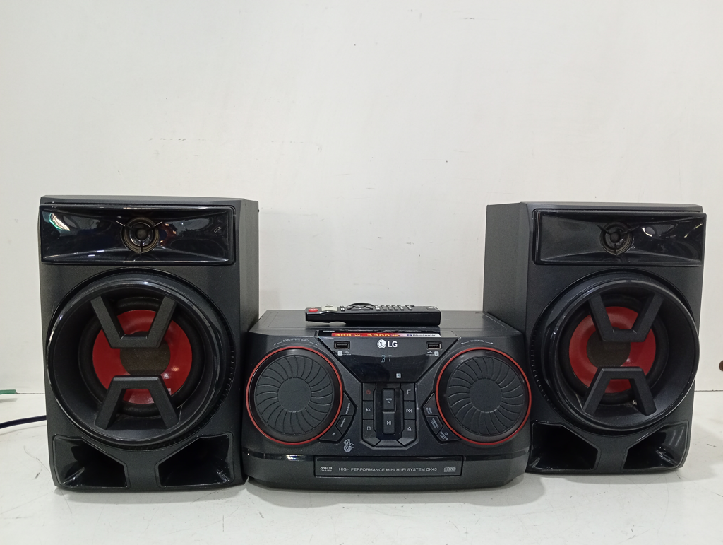 Equipo De Sonido Marca Lg Con Control Modelo Ck43 Usado En Buen Estado Acc No Tiene