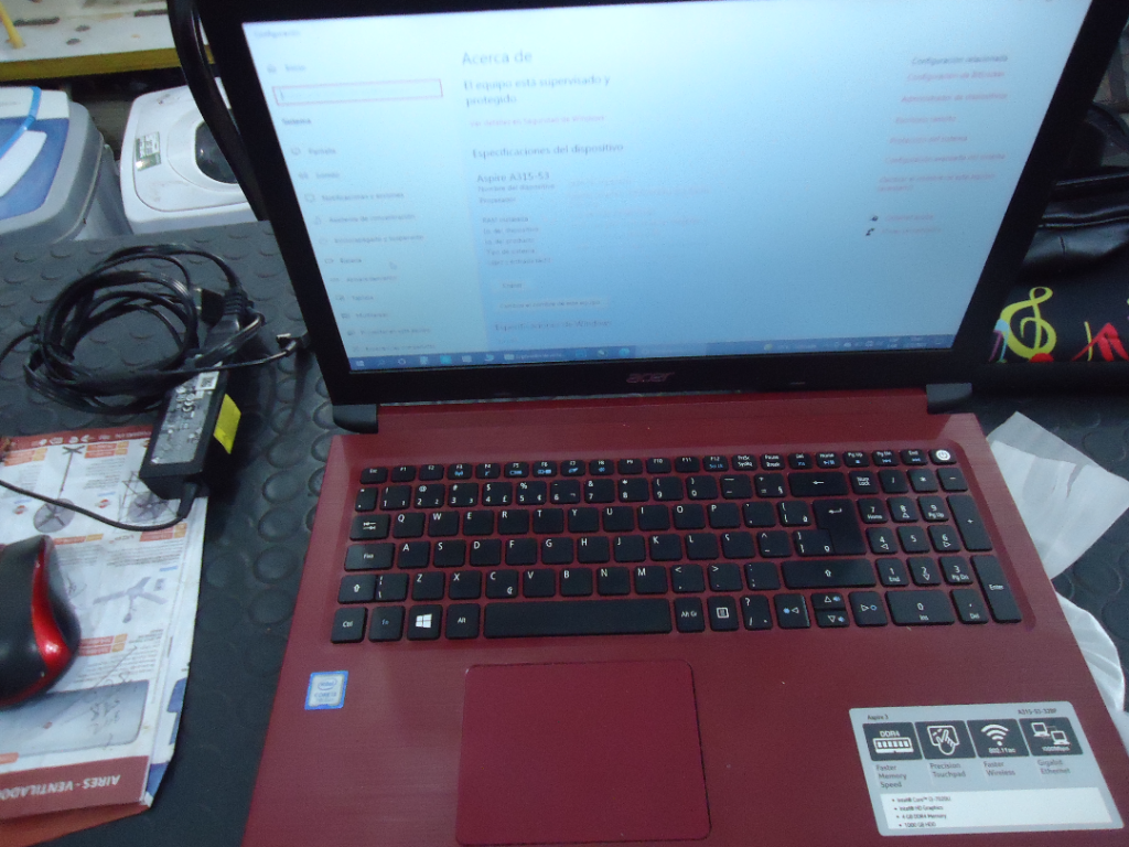 Notebook Marca Acer Modelo A315-53-32bp Procesador Core I3 Memoria Ram 4 Gb Disco Duro 1.000 Gb Acc Cargador Original