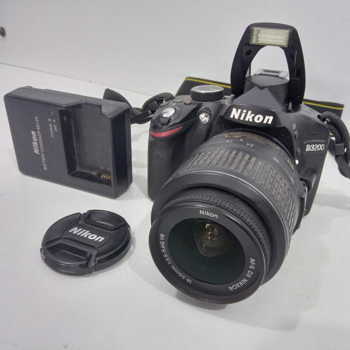 Camara Fotografica Marca Nikon Modelo 3200 Usado En Buen Estado Acc Memory De 8gb Cinta Colgante1 Bateria1cargador