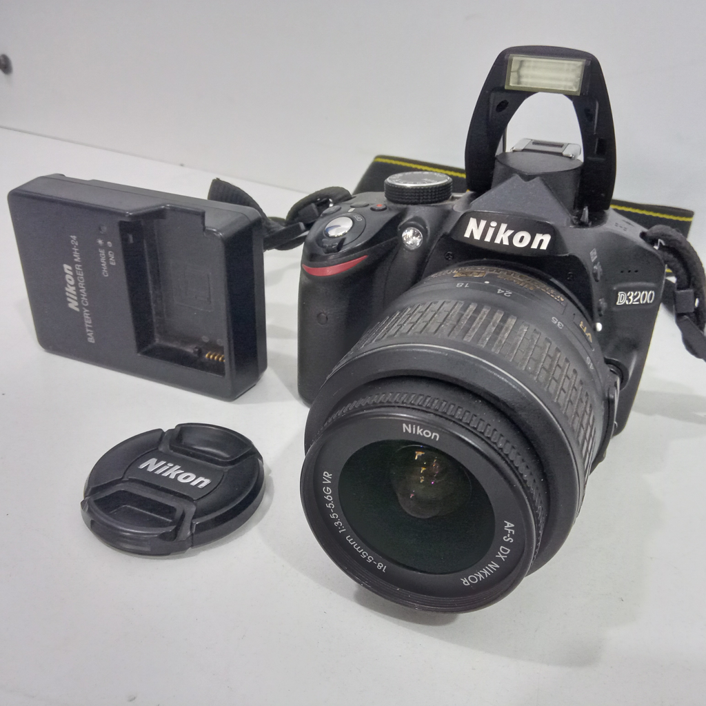 Camara Fotografica Marca Nikon Modelo 3200 Usado En Buen Estado Acc Memory De 8gb Cinta Colgante1 Bateria1cargador