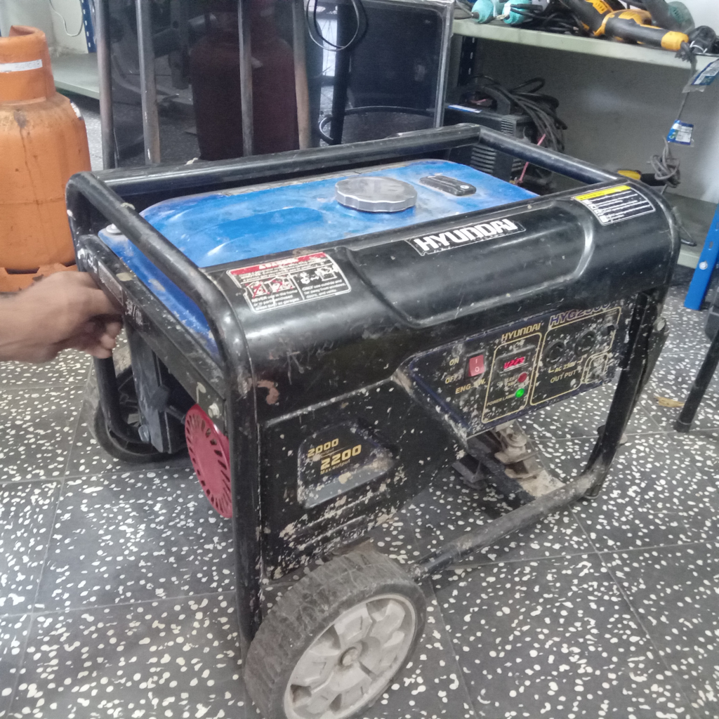 Generador Electrico Marca Hyundai Modelo Hyg2500 Usado En Buen Estado Potencia En Kva 2 Acc No Tiene
