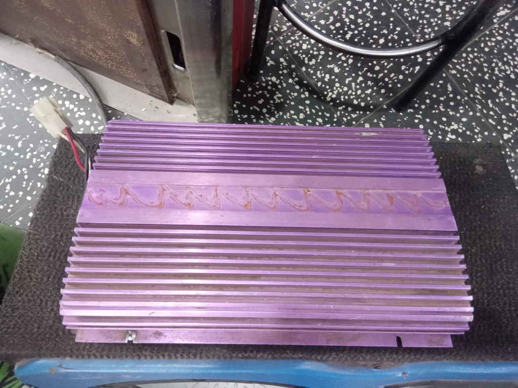 Amplificador De Sonido P/ Automovil Marca No Visible Modelo No Visible Usado En Buen Estado Acc No Tiene