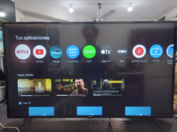 Televisor Led Smart De 43 '' Marca Jvc Modelo 43kb338 Con Control Usado En Buen Estado Acc PatitasCable Corriete