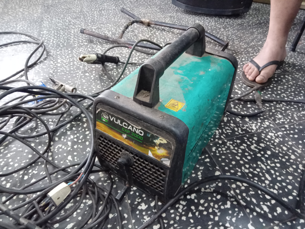 Soldador Marca Vulcano Modelo Exp3000 Usado En Buen Estado Acc Cable Positivo Y NegativoCable Corriente