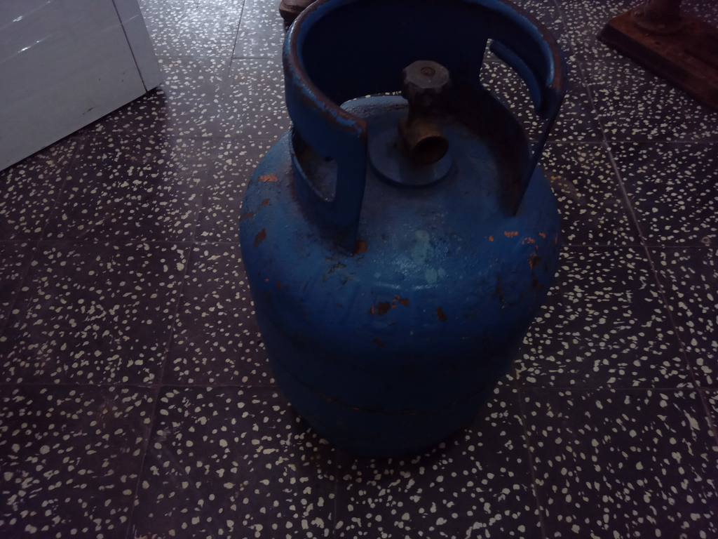 Garrafa Cap 10 Kg. Marca Bliue Gas Usado En Buen Estado Color Azul Acc No Tiene