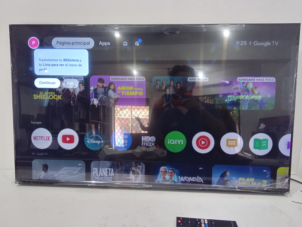 Televisor Led Smart De 43 '' Marca Aiwa Modelo No Visible Con Control Usado En Buen Estado Acc No Tiene