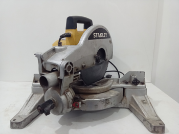 Sierra Tipo Ingletadora Marca Stanley Modelo Stsm1525 Usado En Buen Estado Acc No Tiene