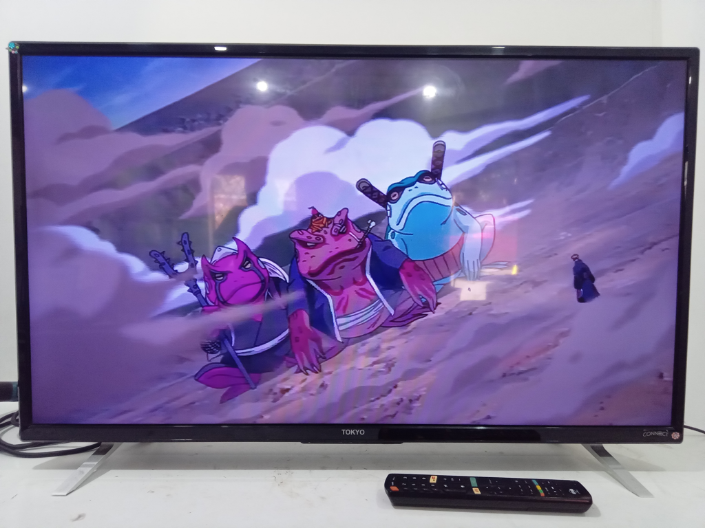 Televisor Led Smart De 40 '' Marca Tokyo Modelo Toktcled40ss Con Control Usado En Buen Estado Acc Patitas Cable Corriente