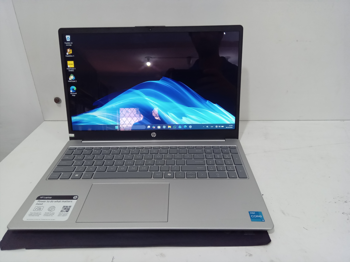 Notebook Marca Hp Modelo 15-Fd0123dx Procesador Core I3 Memoria Ram 8 Gb Disco Duro 238 Gb Generacion 13 Acc En Estuche Negro