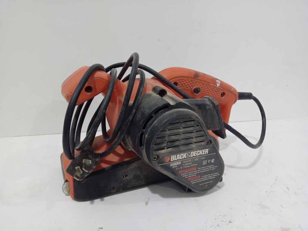 Lijadora Marca Black+Decker Modelo Br318-Ar Usado En Buen Estado Acc Cable Corriente