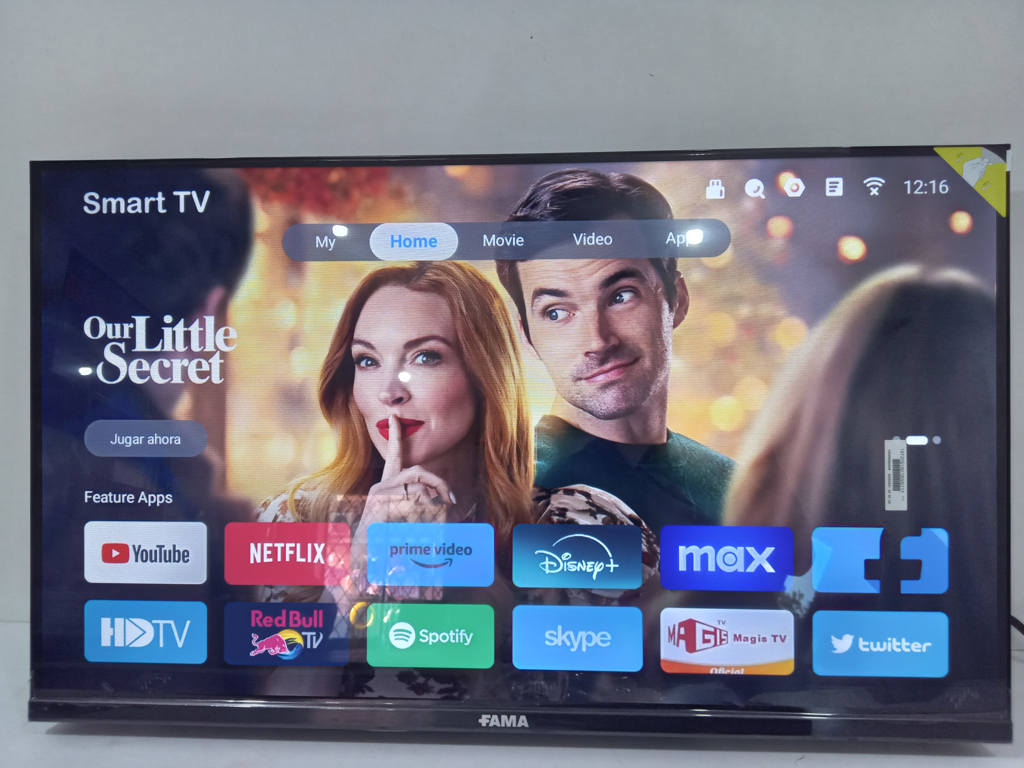 Televisor Led Smart De 32 '' Marca Fama Modelo Tvf-32ek1 Con Control Nuevo Sin Uso Acc PatitasTornillosCable Corriente