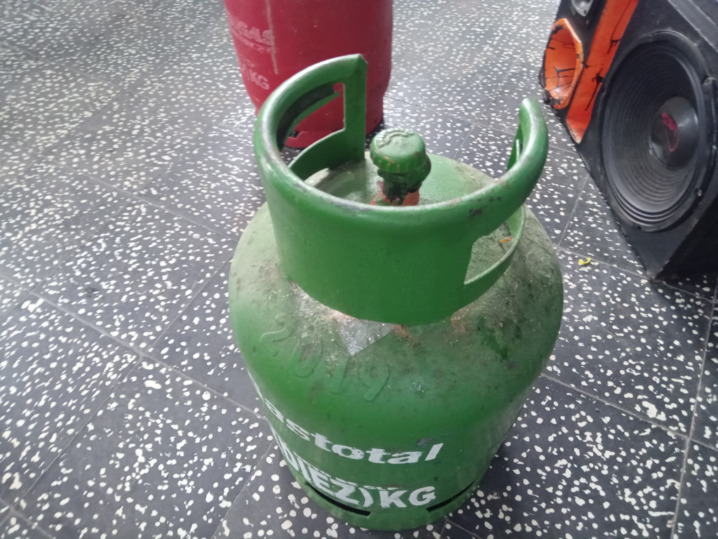 Garrafa Cap 10 Kg. Marca Gastotal Usado En Buen Estado Color Color Verde Acc No Tiene