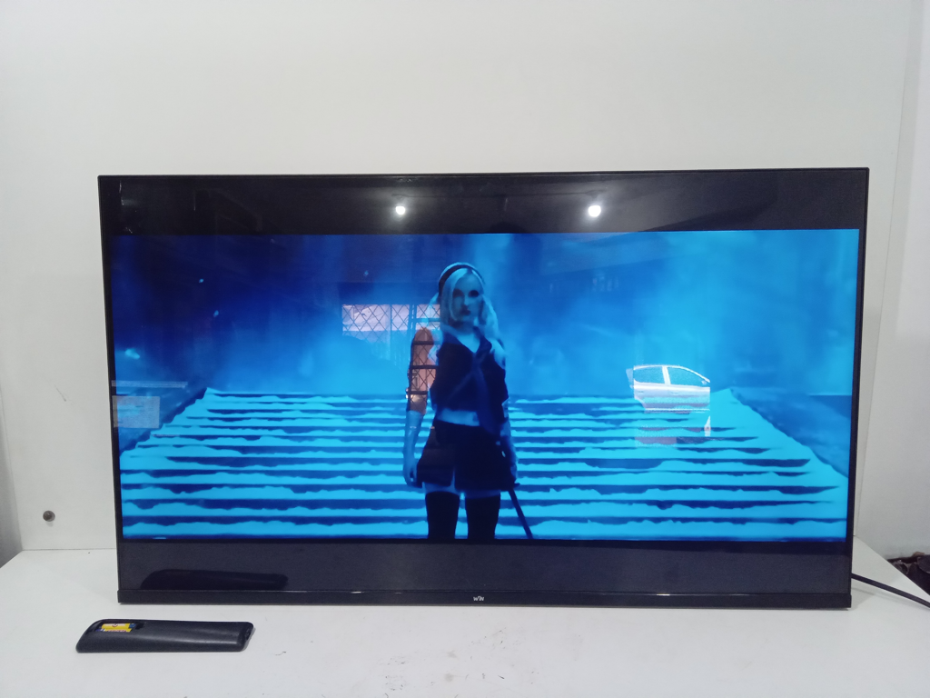 Televisor Led Smart De 43 '' Marca Win Modelo 43fs Con Control Usado En Buen Estado Acc Cable Corriente