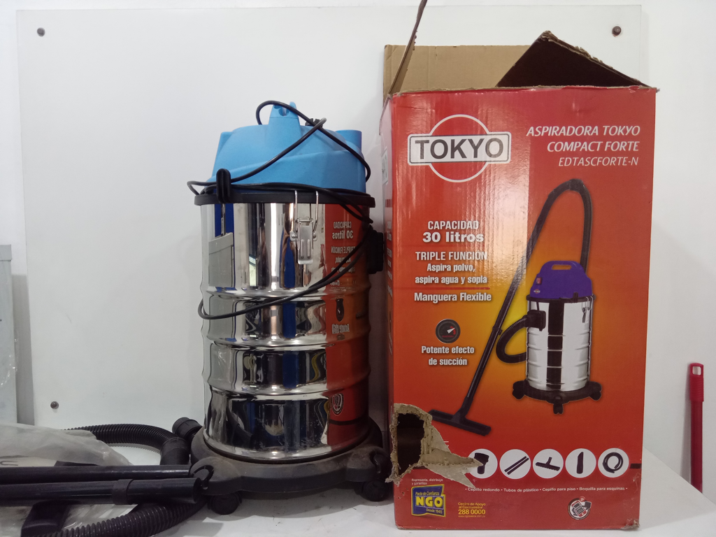 Aspiradora Marca Tokyo Modelo Edtassforte-N Usado En Buen Estado Acc 2 Tuvos1 Manguera1 Pico