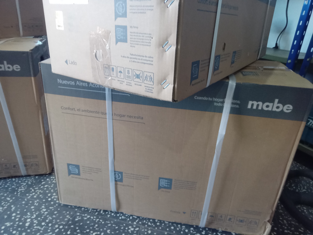 Foto 2 de Aire Acondicionado Tipo Split Marca Mabe Potencia Btu 12.000 Con Kit Instalacion Con Control Modelo No Tiene Nuevo Sin Uso Con Caja Acc No Tiene