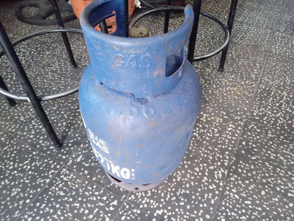 Garrafa Cap 10 Kg. Marca Blue Gas Usado En Buen Estado Color Azul Acc No Tiene
