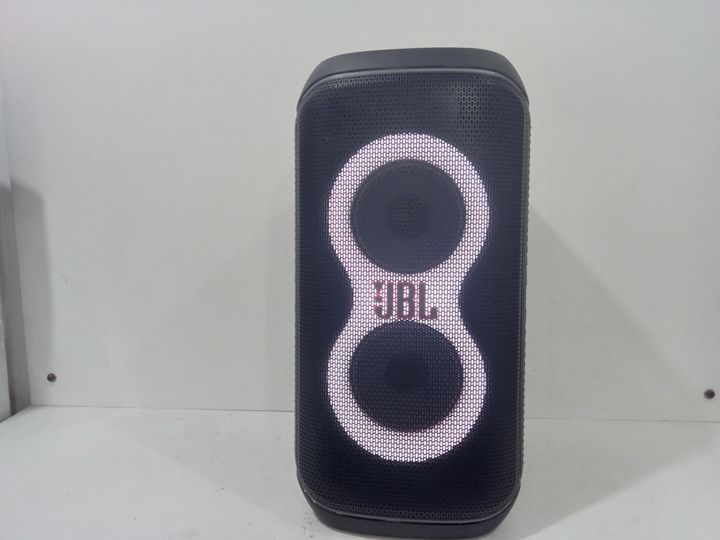 Parlante Portatil Marca Jbl Modelo Party Box Club 120 Usado En Buen Estado Con Cable Corriente Acc No Tiene