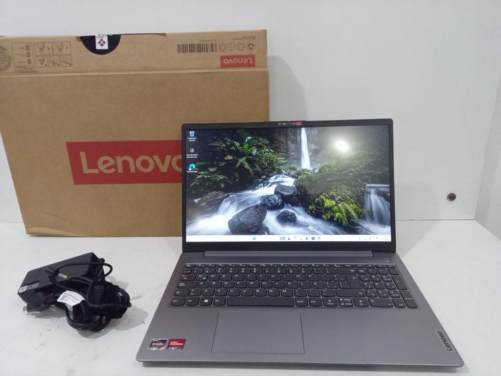 Notebook Marca Llenovo Modelo Amdr Procesador Ryzen3 Memoria Ram 8 Gb Disco Duro 237 Gb Generacion 11 Acc No Tiene