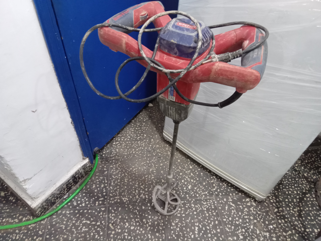 Mezcladora De Cemento Marca Emtop Modelo Emxr14001 Usado En Buen Estado Tipo Manual Acc No Tiene