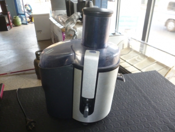 Juguera Velocidades 2 Marca Philips Modelo Hr1861 Usado Con Desgaste Acc No Tiene