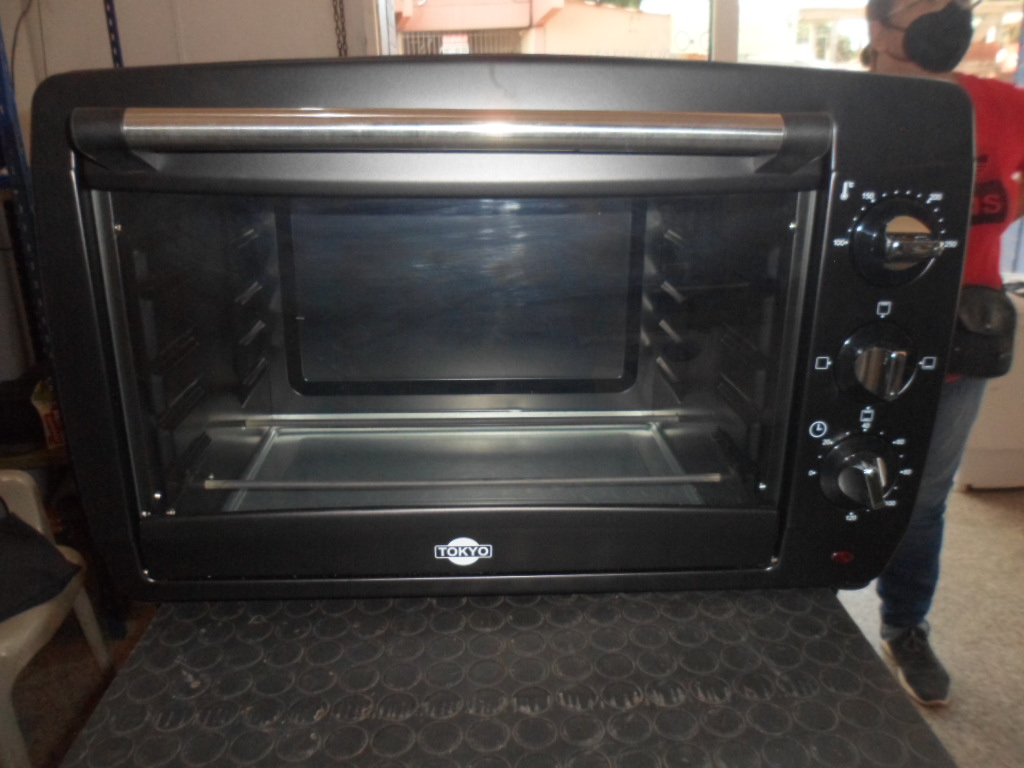 Horno Marca Tokyo Modelo Edthlisto-N Usado En Buen Estado Acc 1 Parrilla 1 Bandeja Pinza