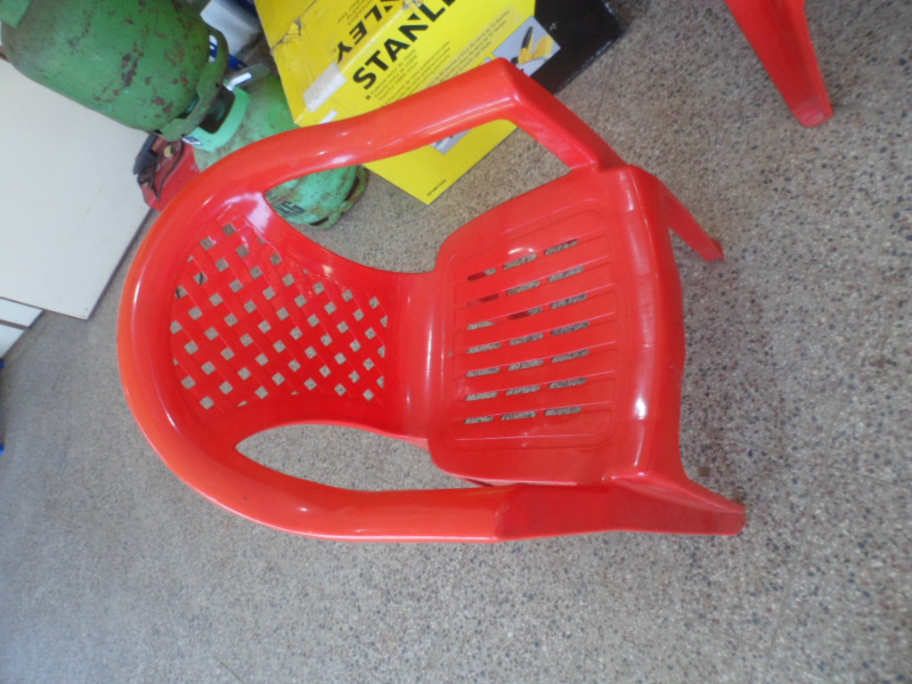 Silla Usado En Buen Estado Color Rojo Acc No Tiene