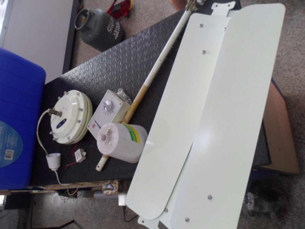 Ventilador Velocidades 7 Marca Wahtson Modelo Sh-56b1 Usado En Buen Estado Acc Caño Llave 3 Aletas Capacitor Tornillos De La Aleta