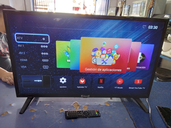 Televisor Led Convencional De 32 '' Marca Kiland Modelo Smartkld32 Usado En Buen Estado Con Control Sin Caja Acc Patitas