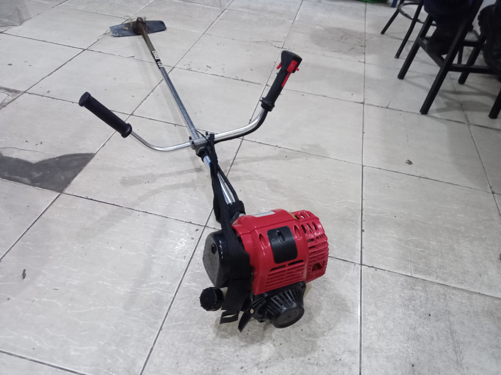 Desmalezadora Marca Emas Modelo 139 Usado En Buen Estado Original Si Acc CuchillaArnes