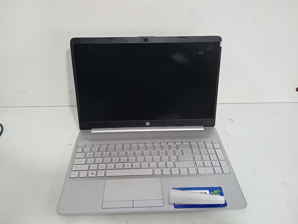 Notebook Marca Hp Modelo 15-Dw1024wm Procesador Core I3 Memoria Ram 8 Gb Disco Duro 238 Gb Generacion 8 Acc Teclado Numerico