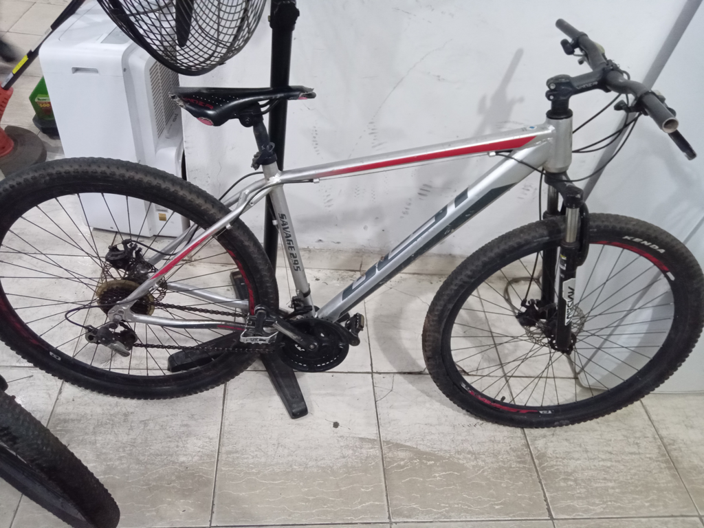 Bicicleta Con Amortiguador Marca Best Aro 29 Cant Cambios 21 Cuadro Aluminio Si Modelo Savage 295 Usado En Buen Estado Acc Aciento