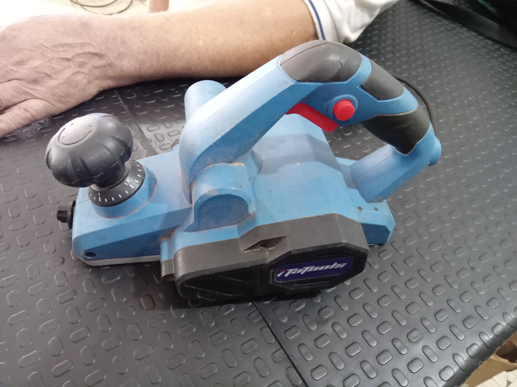 Cepilladora De Madera Marca Itatools Modelo Plaina Electric Usado En Buen Estado Acc No Tiene