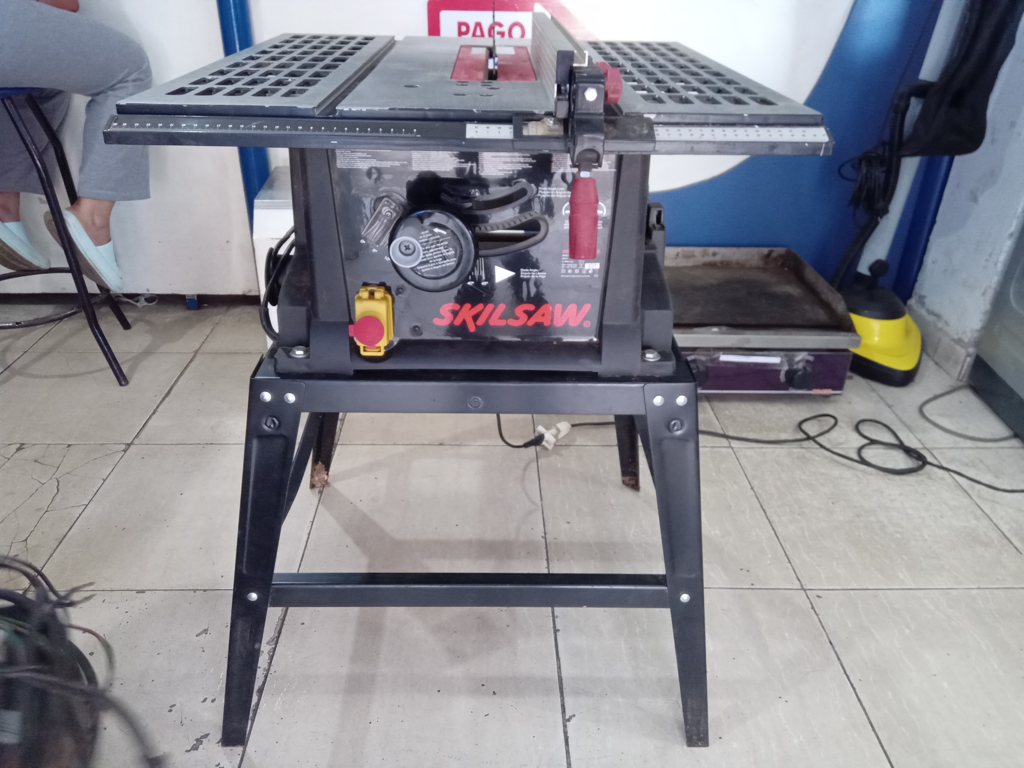 Sierra Tipo De Banco Marca Skill Modelo 3610 Usado En Buen Estado Acc Con Base Disco