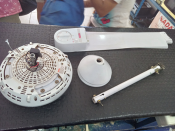 Ventilador 4 Velocidades Marca Vestax Modelo Vt-321 Usado En Buen Estado Acc E AletasLlave Caño Protector
