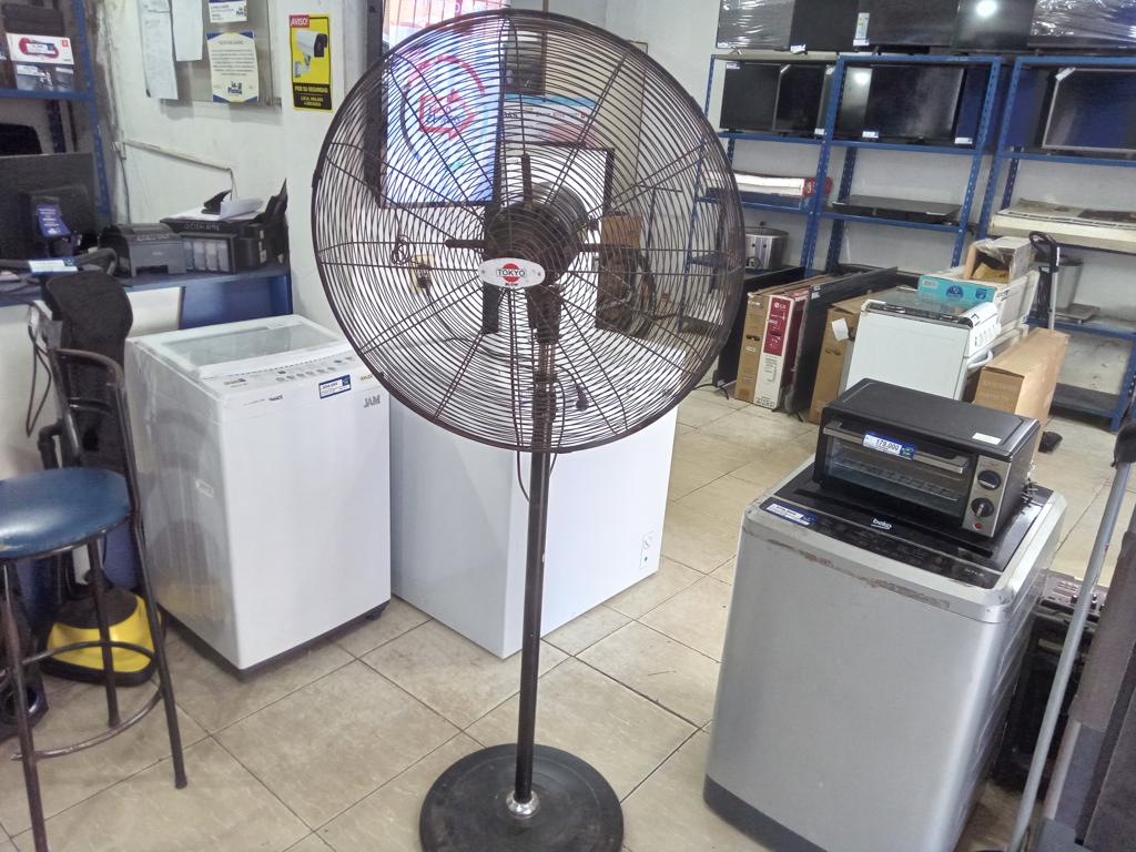 Ventilador 3 Velocidades Marca Tokyo Modelo Vetokpii26-Ar Usado En Buen Estado Acc Base Circular